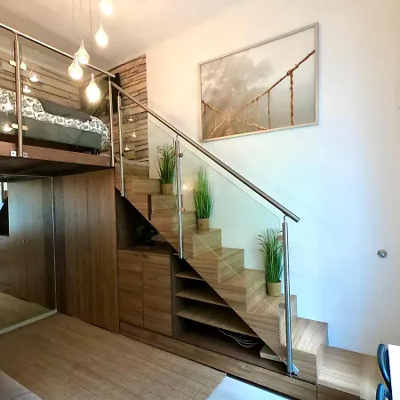 Esther With Ac * Boedapest